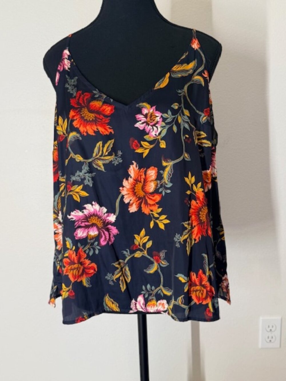 Navy floral print dressy tank XL